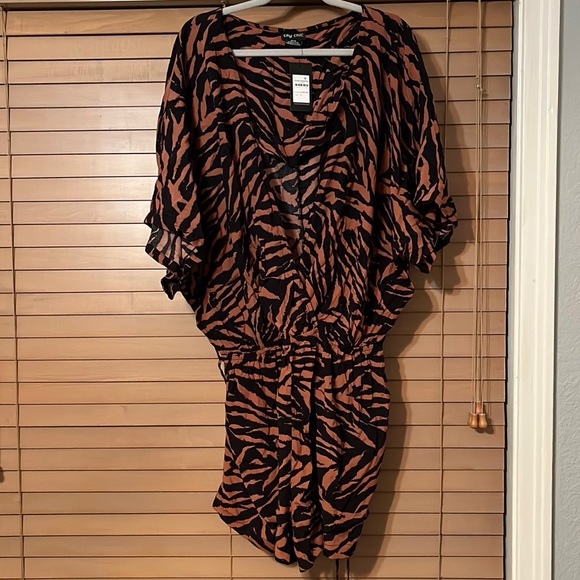 City Chic Cancun Tiger Stripe NWT Playsuit Romper size 18 - Picture 8 of 8